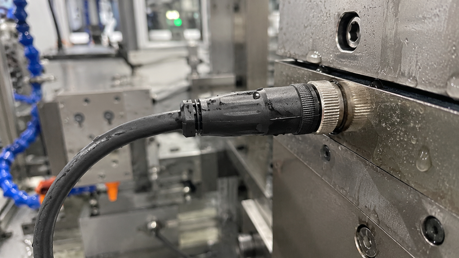 IP67 M12 connector in an industrial environment