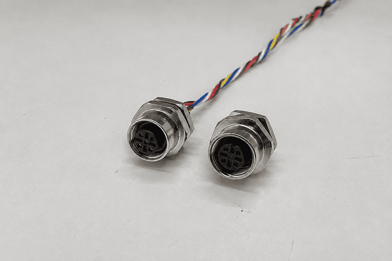 M12 4-pin solder or crimp cable connector